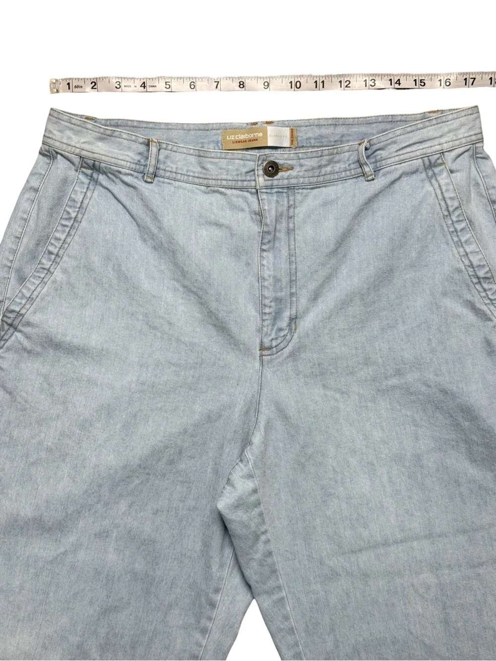 Liz Claiborne Classic Fit Light Wash Denim Capri Jeans Women’s 16 Cotton